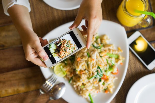 food blogger
